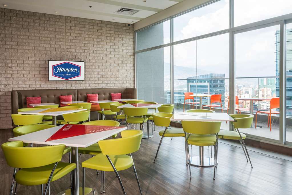 Hampton By Hilton Lima San Isidro Hotell Restaurant bilde